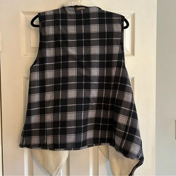 Matilda Jane Reversible Vest with black gray plaid and faux fur size Large - Picture 4 of 9